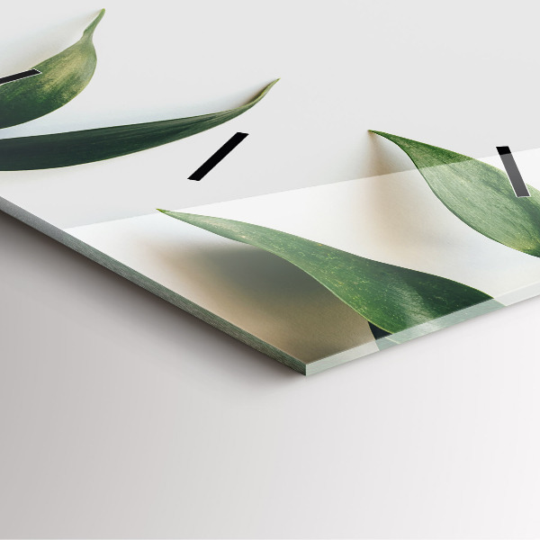 Wanduhr modern quadratisch Rahmen aus Blättern