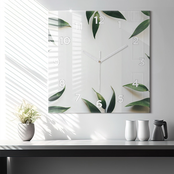 Wanduhr modern quadratisch Rahmen aus Blättern