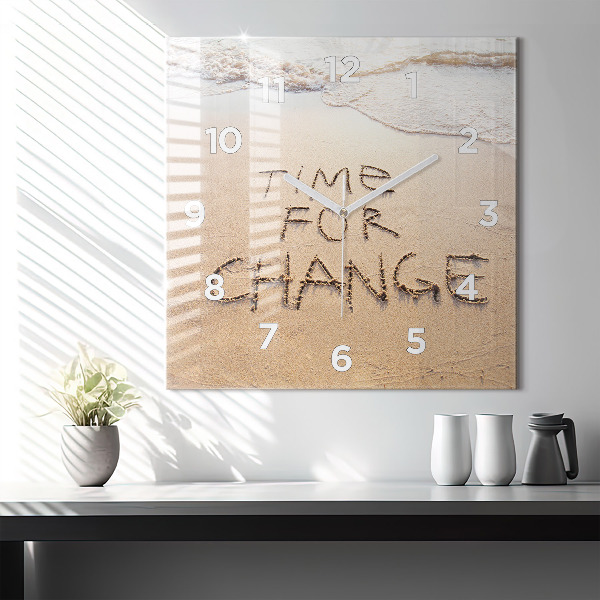 Wanduhr modern quadratisch Zitat am Strand