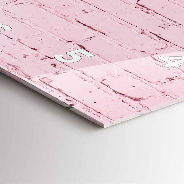 Wanduhr quadratisch Backsteinmauer