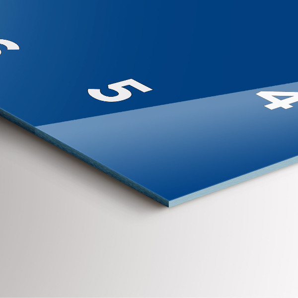 Wanduhr modern quadratisch Farbe blau