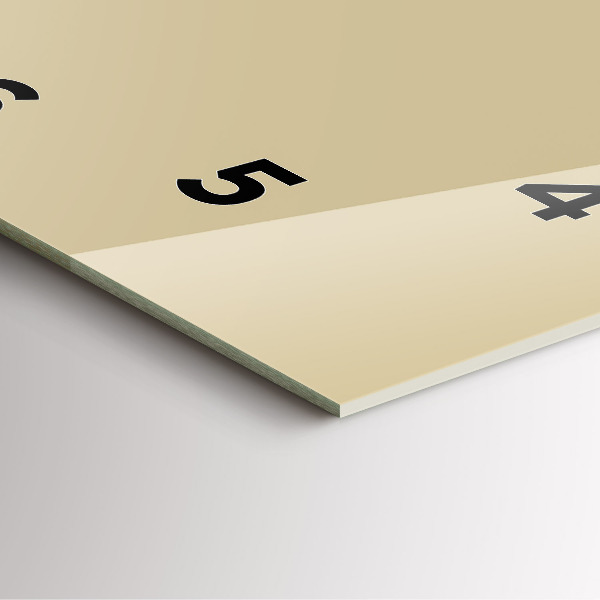 Wanduhr modern quadratisch Farbe beige