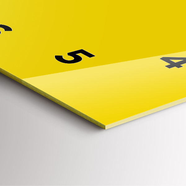 Wanduhr quadratisch Farbe hellgelb