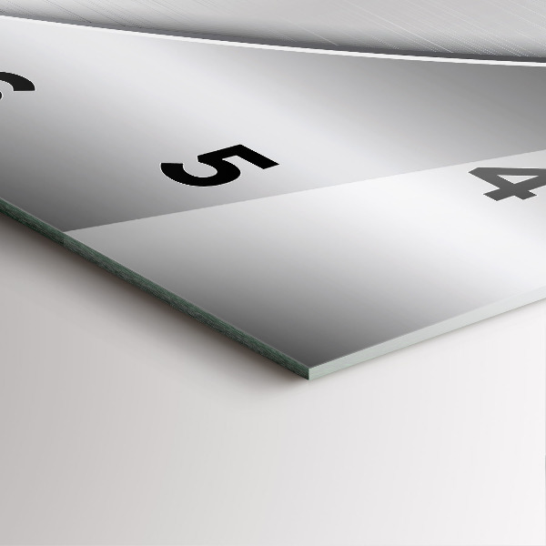 Wanduhr quadratisch Silbernes Muster