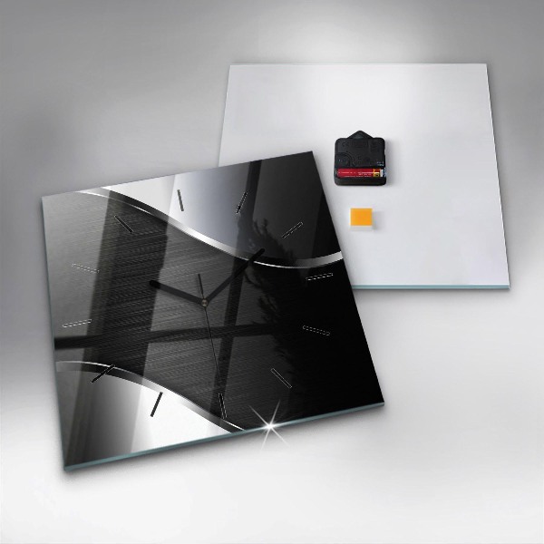 Wanduhr modern quadratisch Schwarze und silberne Linien