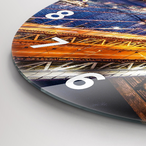 Wanduhr rund New York und der Sonnenuntergang