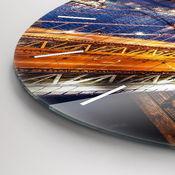 Wanduhr rund New York und der Sonnenuntergang