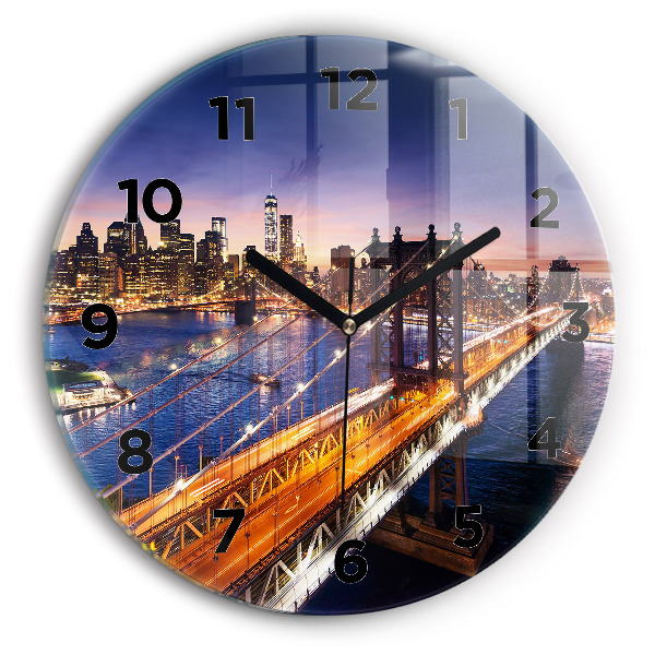 Wanduhr rund New York und der Sonnenuntergang
