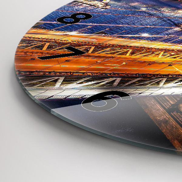 Wanduhr rund New York und der Sonnenuntergang