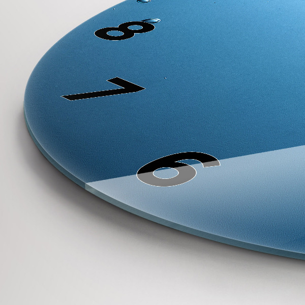 Wanduhr rund Nahaufnahme von Wasser