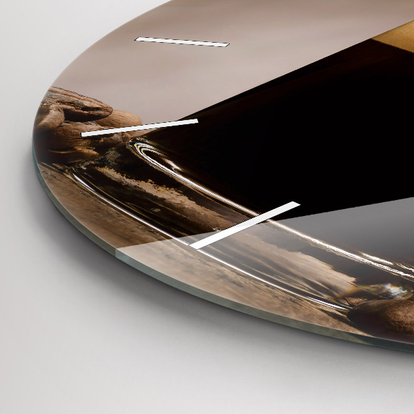 Wanduhr glas rund Becher mit Kaffee