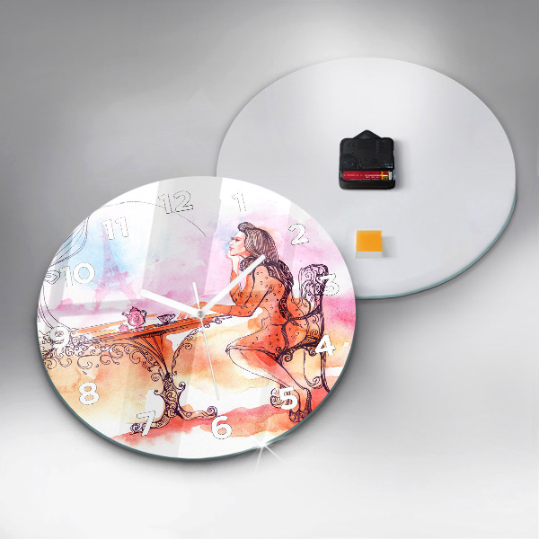 Wanduhr rund Frau trinkt Tee