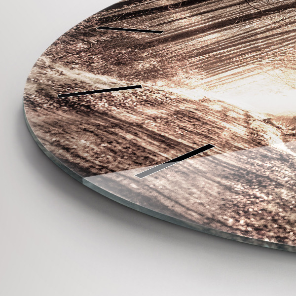 Wanduhr rund Waldweg in Sepia