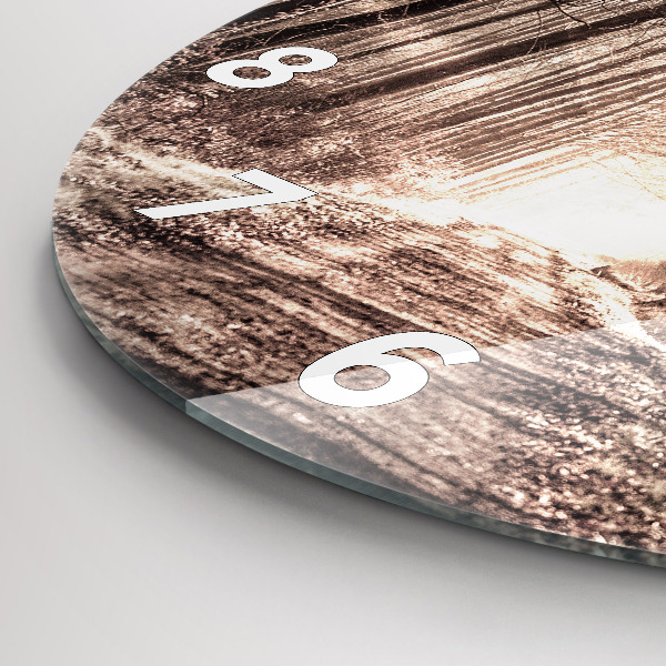 Wanduhr rund Waldweg in Sepia