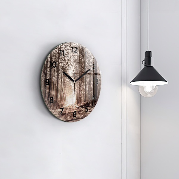 Wanduhr rund Waldweg in Sepia