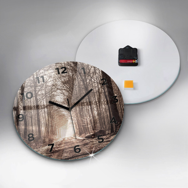 Wanduhr rund Waldweg in Sepia