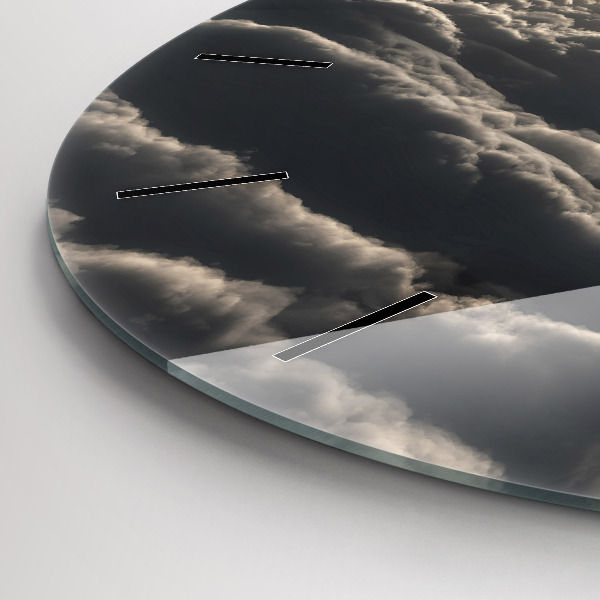 Wanduhr rund Luftballon am Himmel