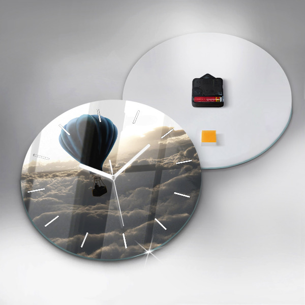 Wanduhr rund Luftballon am Himmel