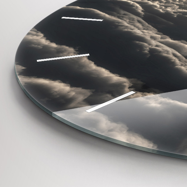 Wanduhr rund Luftballon am Himmel