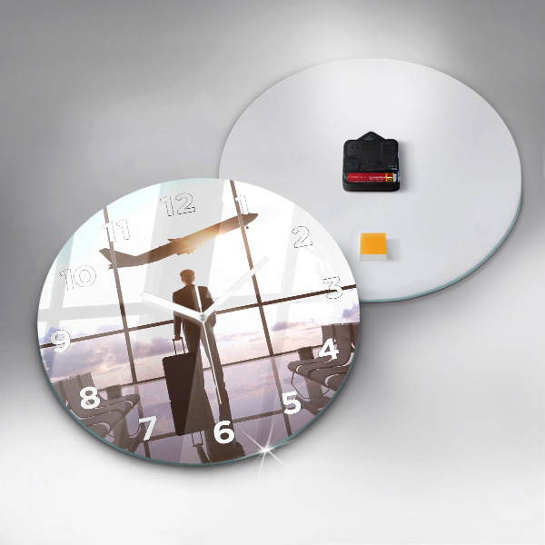 Wanduhr glas rund Mann auf dem Flughafen