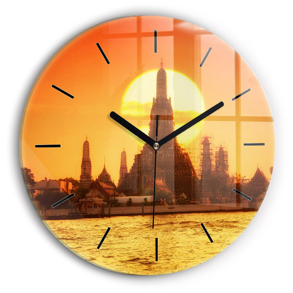 Wanduhr rund Wat arun Bangkok Thailand