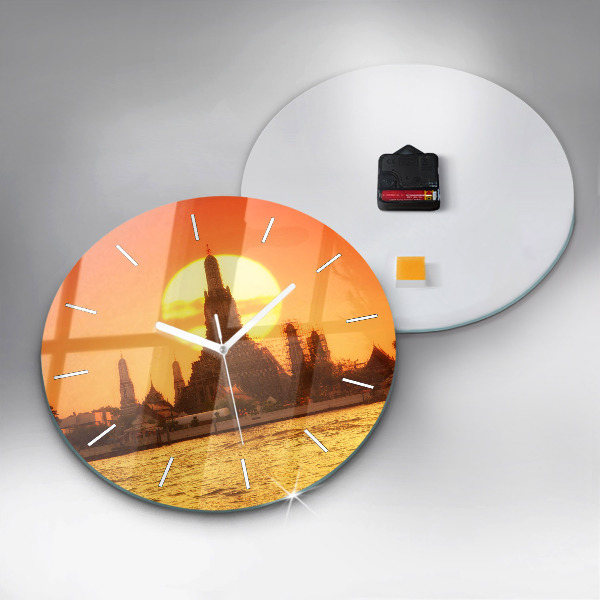 Wanduhr rund Wat arun Bangkok Thailand