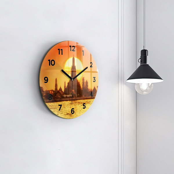 Wanduhr rund Wat arun Bangkok Thailand