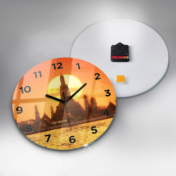 Wanduhr rund Wat arun Bangkok Thailand