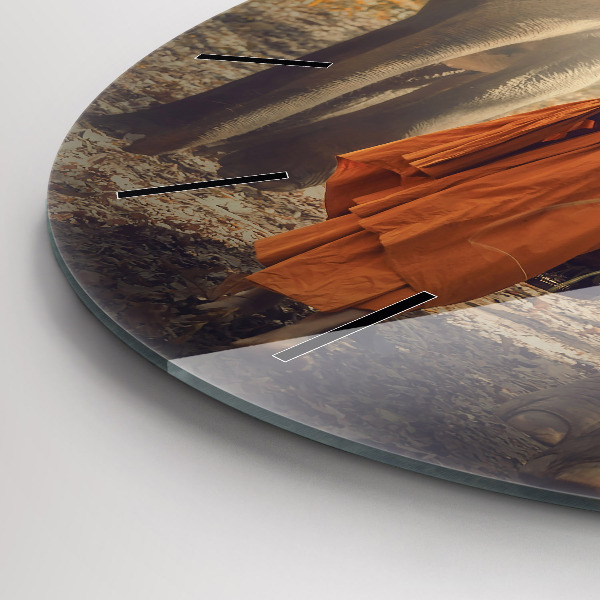 Wanduhr rund mit motiv Mönch führt Elefanten