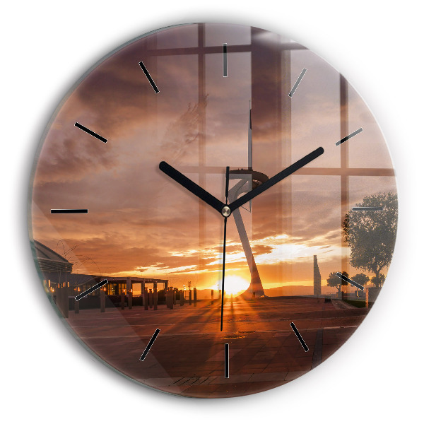 Wanduhr rund Olympischer Park in Barcelona