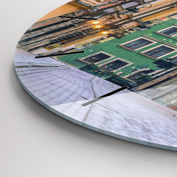 Wanduhr rund Alte Stadt in Warschau