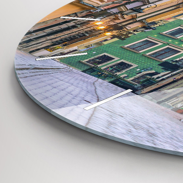 Wanduhr rund Alte Stadt in Warschau