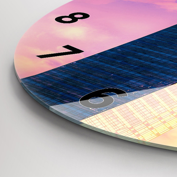 Wanduhr rund Wolkenkratzer in Warschau