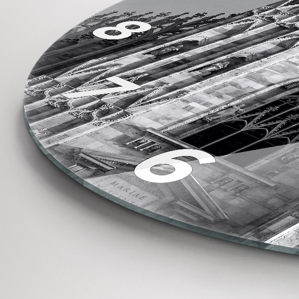 Wanduhr rund Dom von Mailand Kathedrale