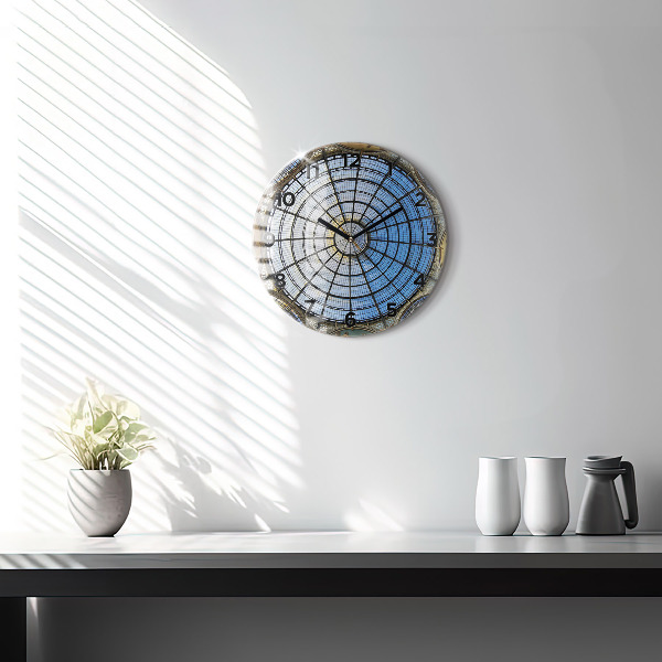 Wanduhr rund Mailänder Einkaufszentrum