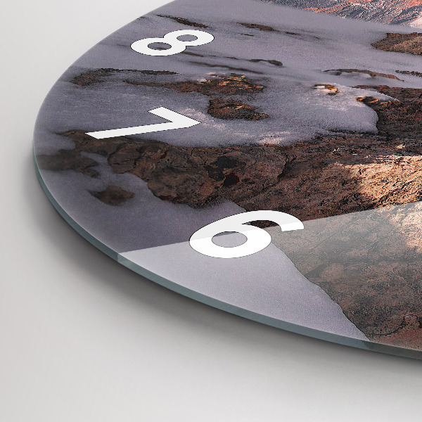 Wanduhr rund Berg mit Schnee bedeckt