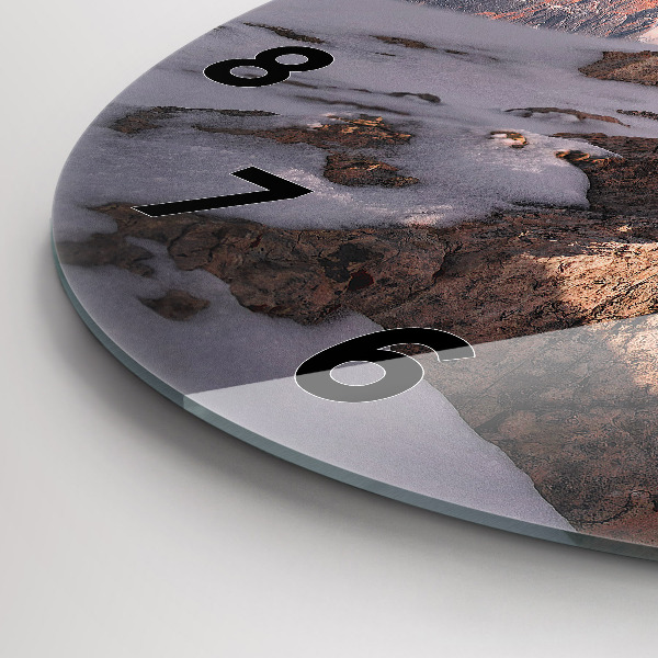 Wanduhr rund Berg mit Schnee bedeckt