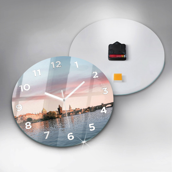 Wanduhr glas rund Karlsbrücke in Prag