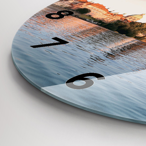 Wanduhr glas rund Karlsbrücke in Prag