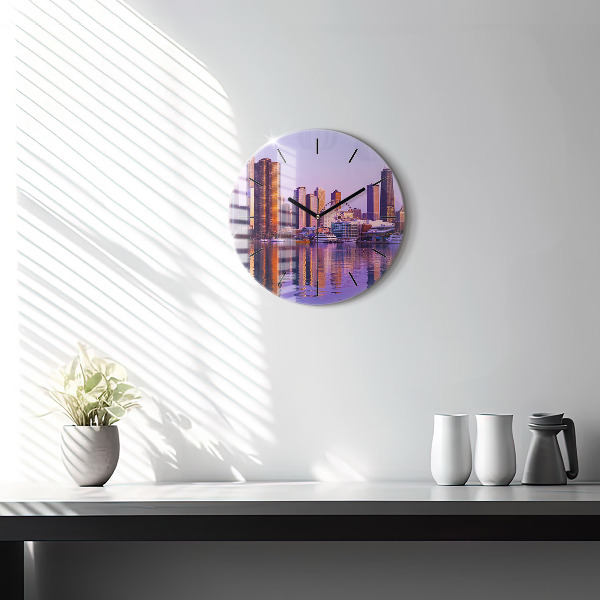 Wanduhr glas rund Blick auf US-Wolkenkratzer