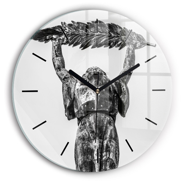 Wanduhr glas rund Freiheitsstatue in Budapest