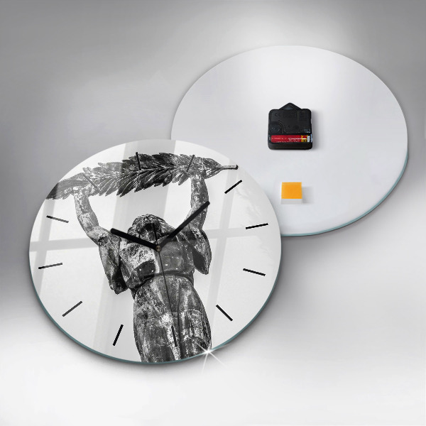 Wanduhr glas rund Freiheitsstatue in Budapest