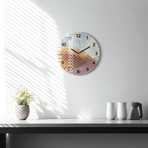 Wanduhr rund Aussichtspunkt in Sevilla