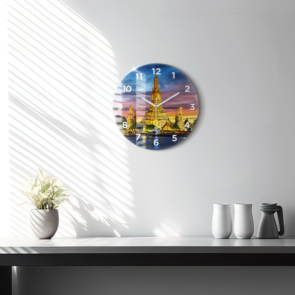 Wanduhr glas rund Tempel in Bangkok