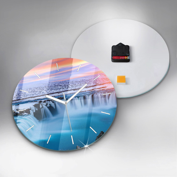 Wanduhr rund Godafoss-Wasserfall in Island