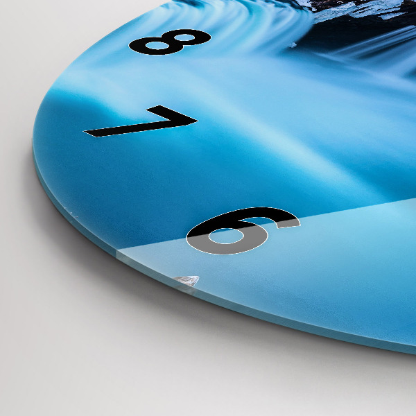 Wanduhr rund Godafoss-Wasserfall in Island