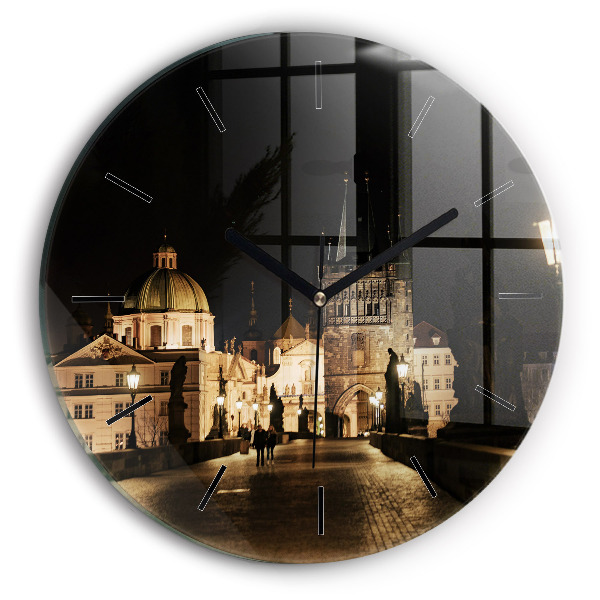 Wanduhr rund Karlsbrücke in Prag