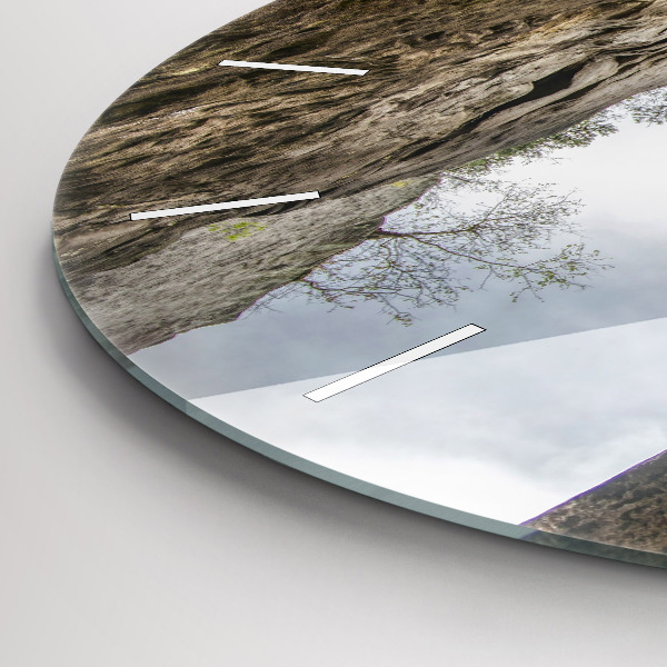 Wanduhr rund Felsenstadt in der Tschechischen Republik