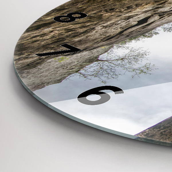 Wanduhr rund Felsenstadt in der Tschechischen Republik