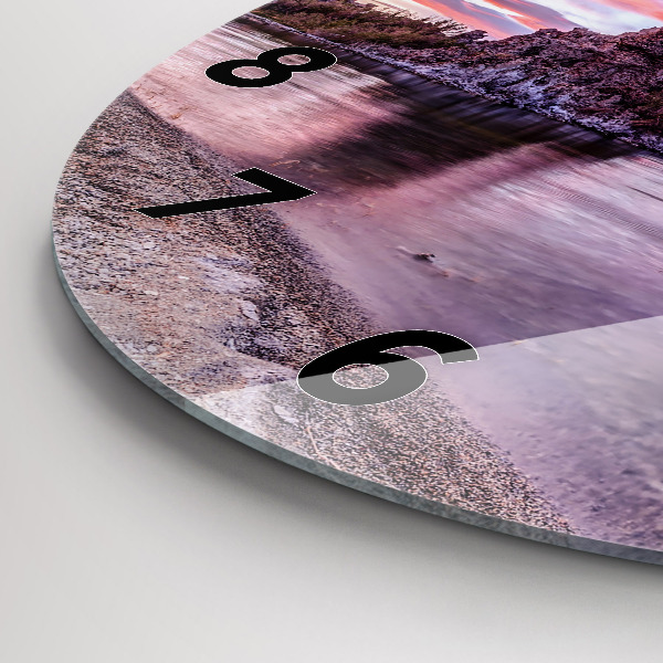 Wanduhr rund Sonnenaufgang in Kalifornien